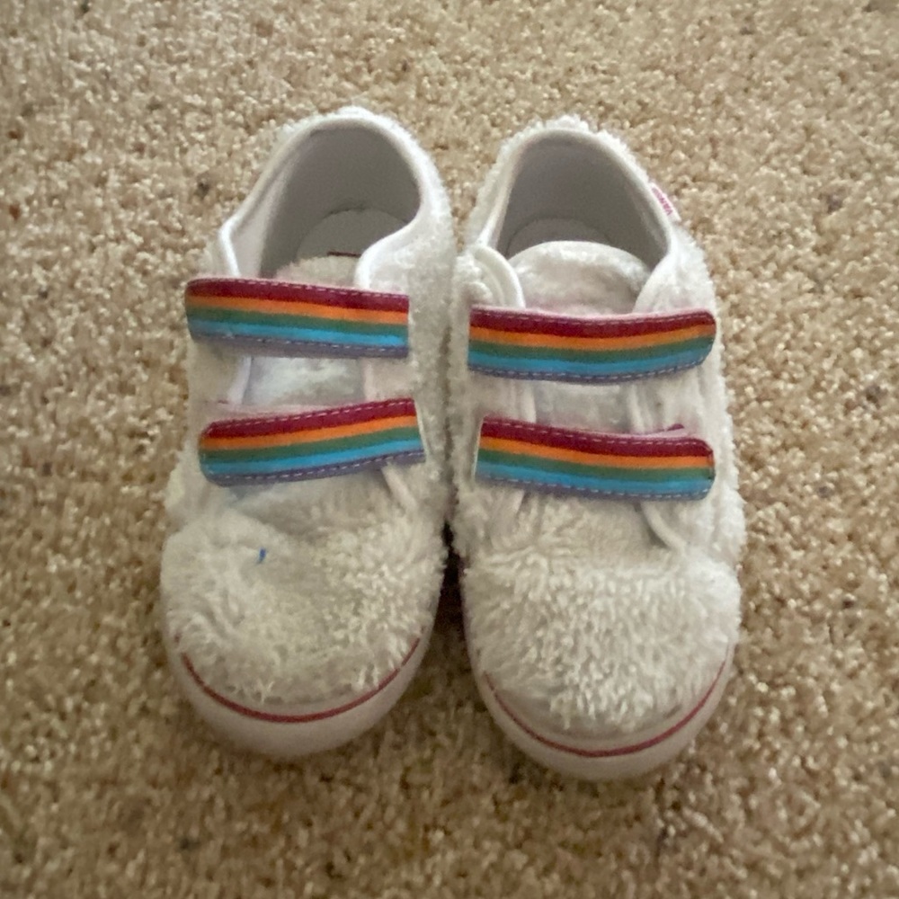 Rainbow toddler vans fur